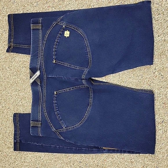 Freddy Low Rise Freddy WR.UP Jeans Women's Sz 8. Cotton/spandex. Suede Knees - Picture 5 of 9